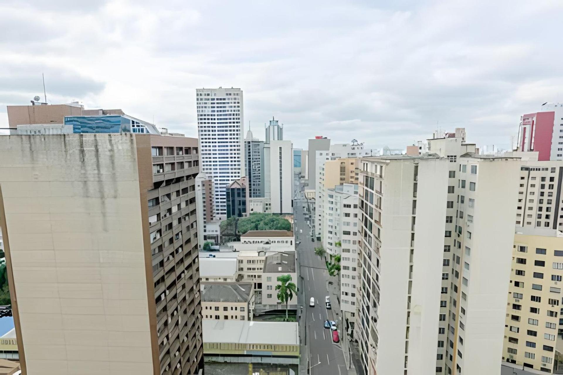 Easy Emiliano - Apartamentos Urooms Куритиба Экстерьер фото